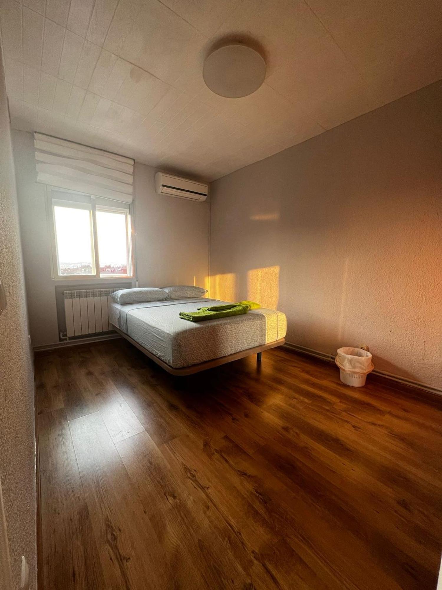 Hotel Bed Vallecas Madrid Esterno foto