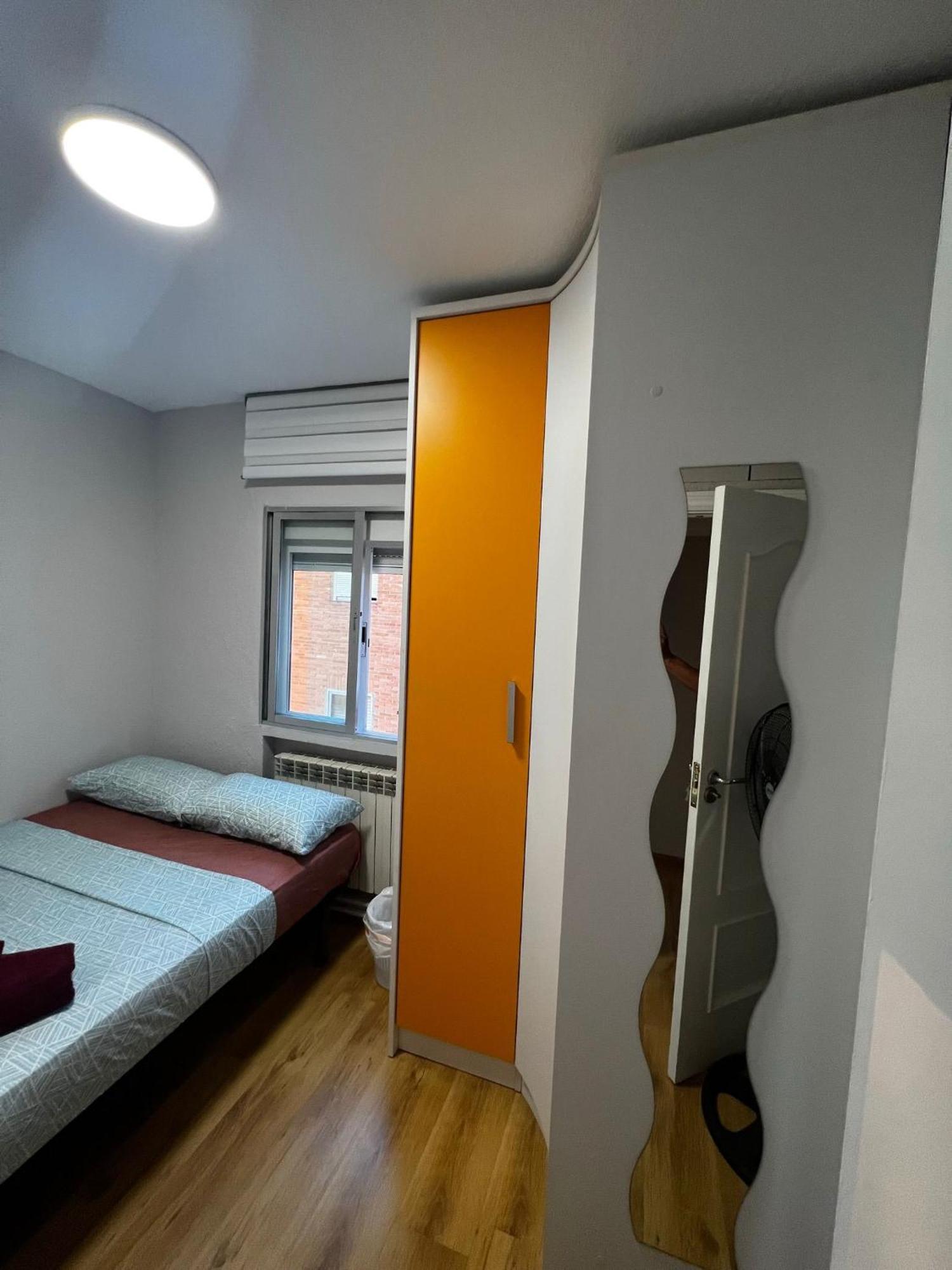 Hotel Bed Vallecas Madrid Esterno foto